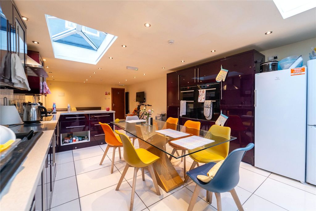 Property photo 2 of 17 Picture No. 03