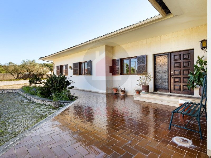 Property photo 1 of 29