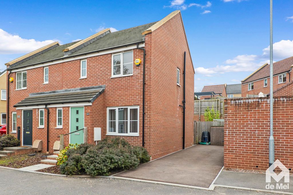 Property photo 1 of 13 Photo 13