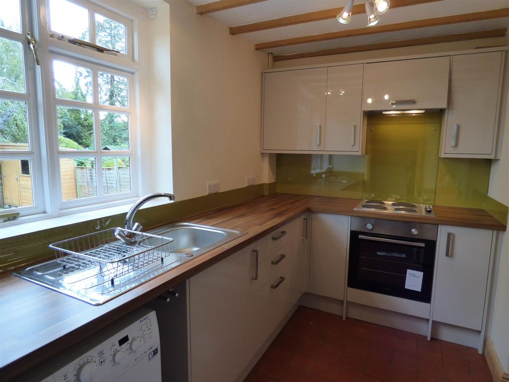 Property photo 2 of 20 Kitchen.Jpg