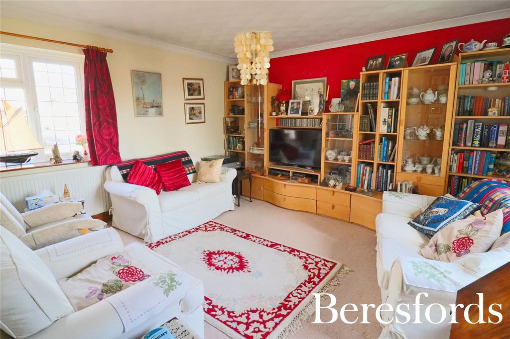 Property photo 3 of 17 3