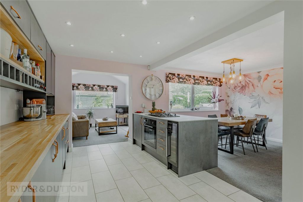 Property photo 3 of 26 Kitchen/Diner