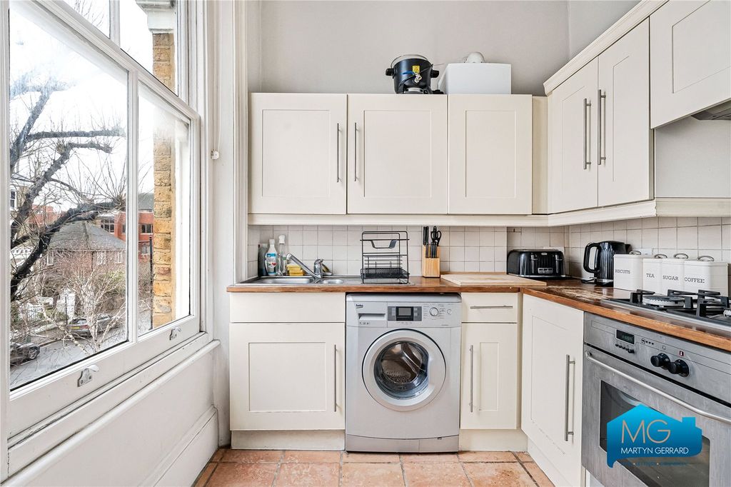 Property photo 3 of 15 Picture No. 13