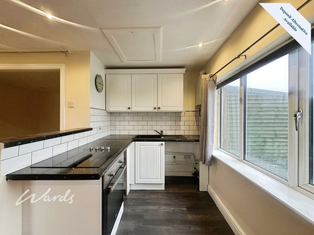 Property photo 2 of 13 Kitchenette