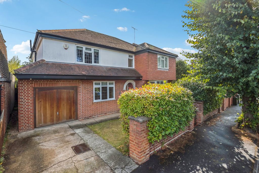Property photo 1 of 18