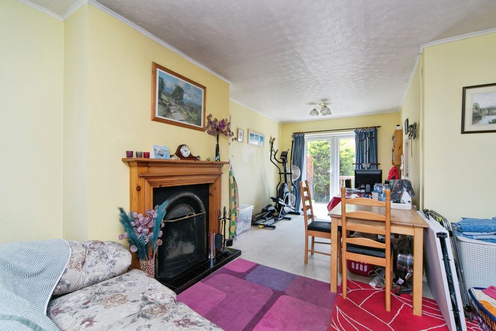 Property photo 2 of 17 Photo
