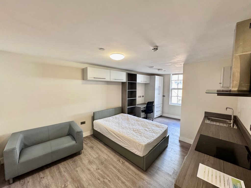 Property photo 1 of 3