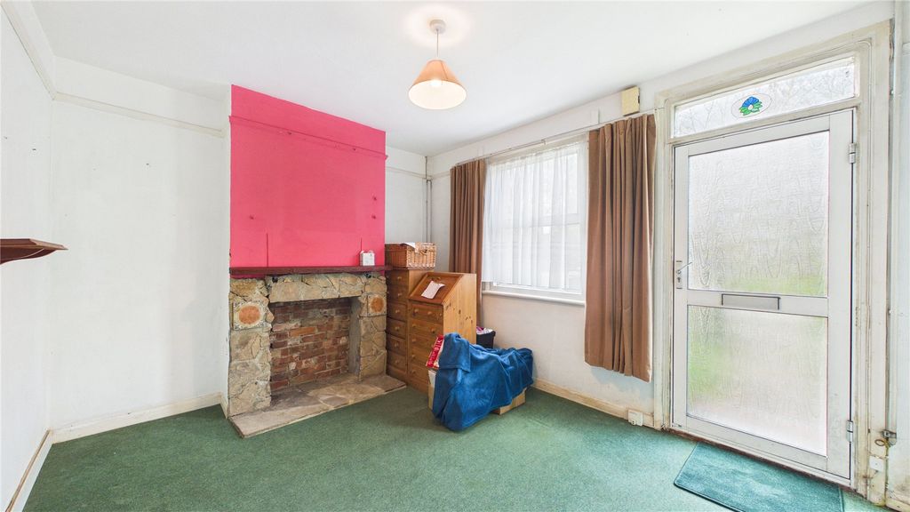 Property photo 3 of 18 Picture 3