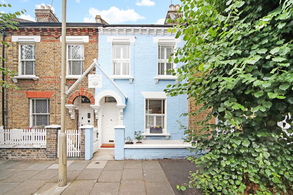 Property photo 1 of 22