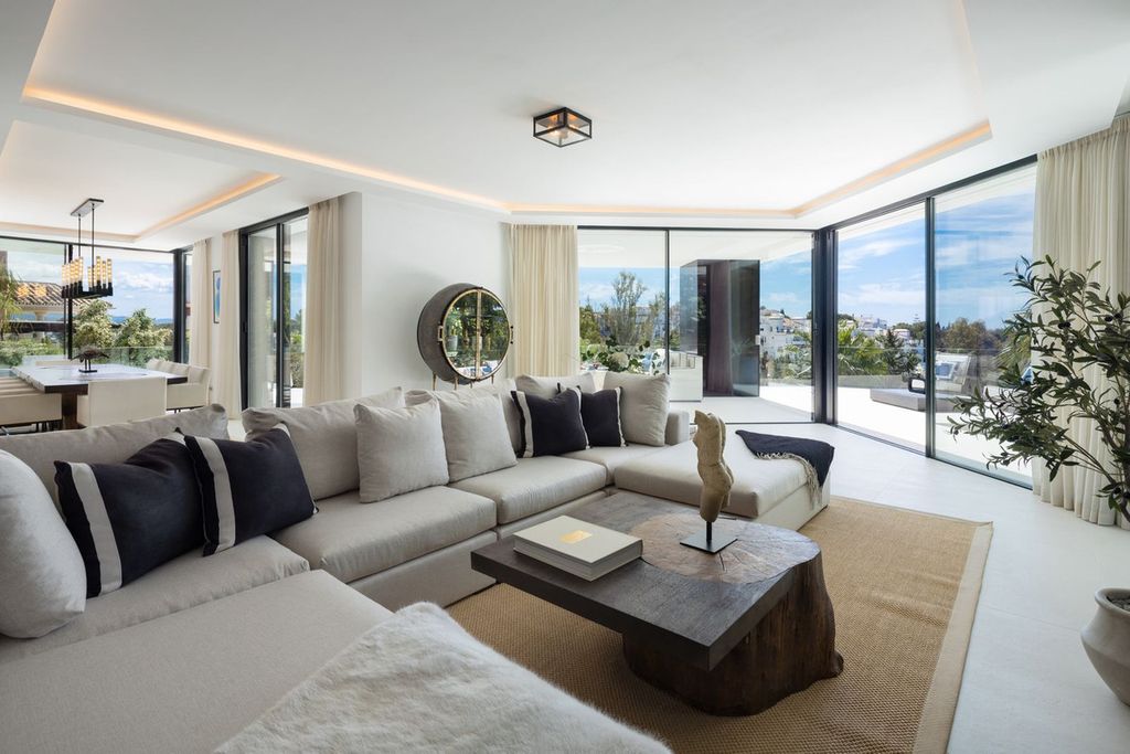 Property photo 3 of 40