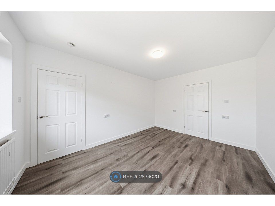 Property photo 2 of 25