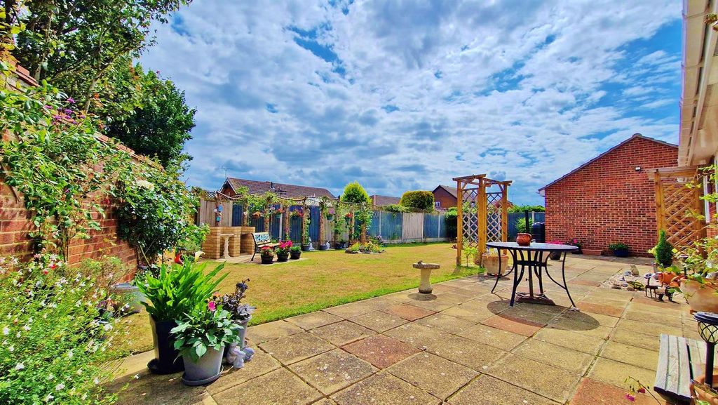 Property photo 3 of 16 Outside - Rear