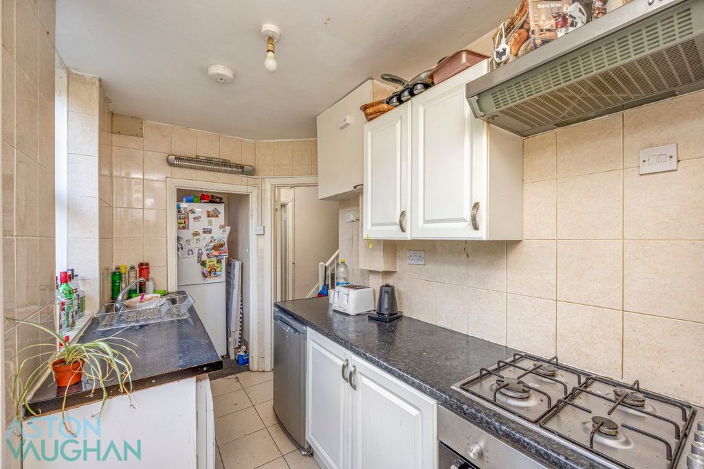 Property photo 2 of 16 4627801