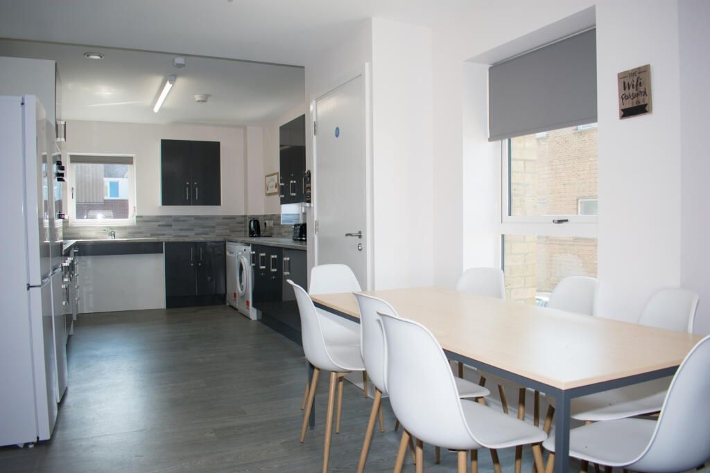 Property photo 3 of 5 Modern Open-Plan Kitchen And Dining Area...