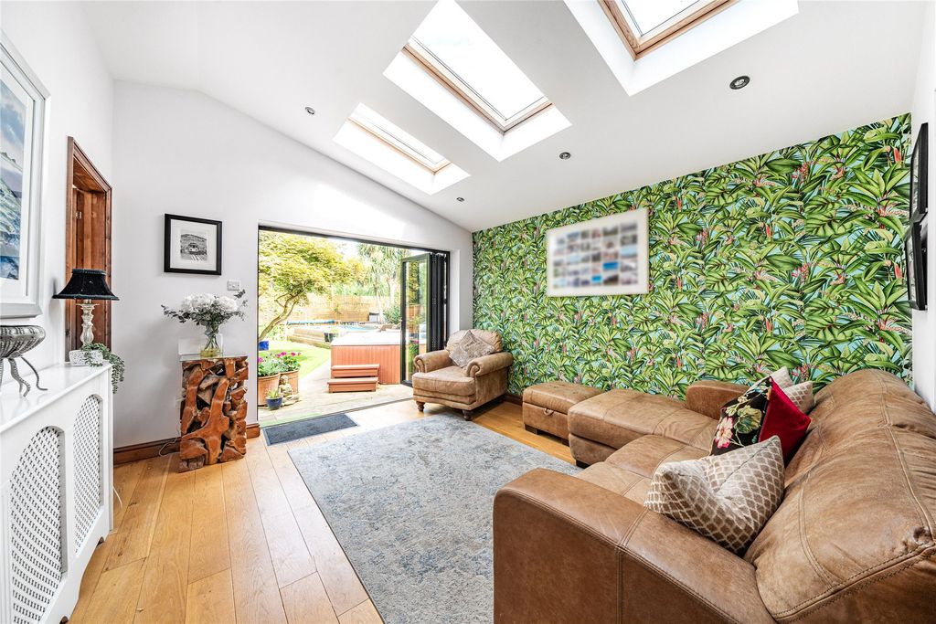Property photo 2 of 17 Picture No. 04