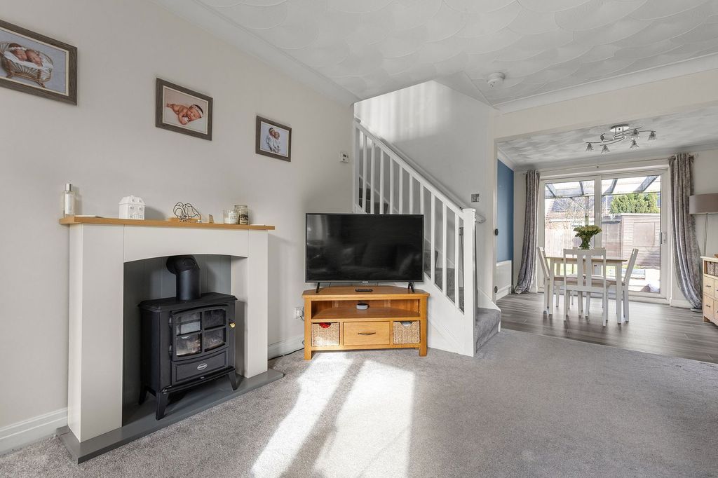 Property photo 2 of 26