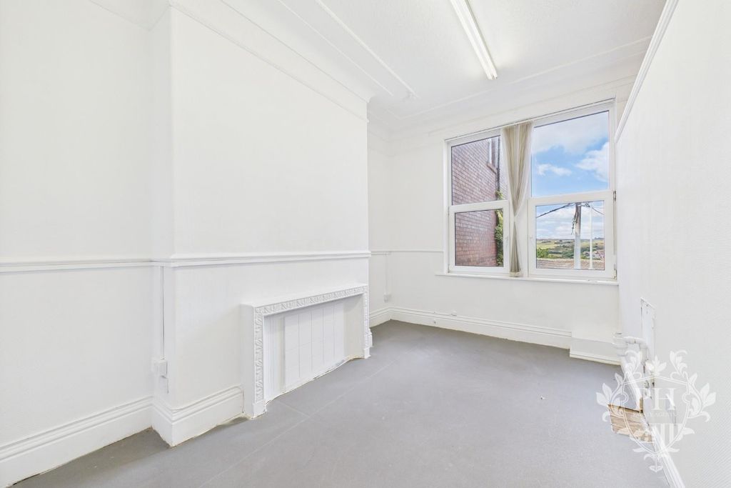 Property photo 3 of 15 Cam02002G0-Pr0155-Still001.Jpg
