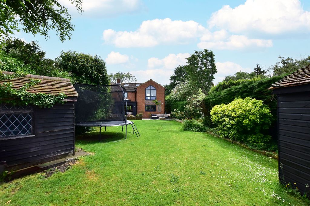 Property photo 3 of 28