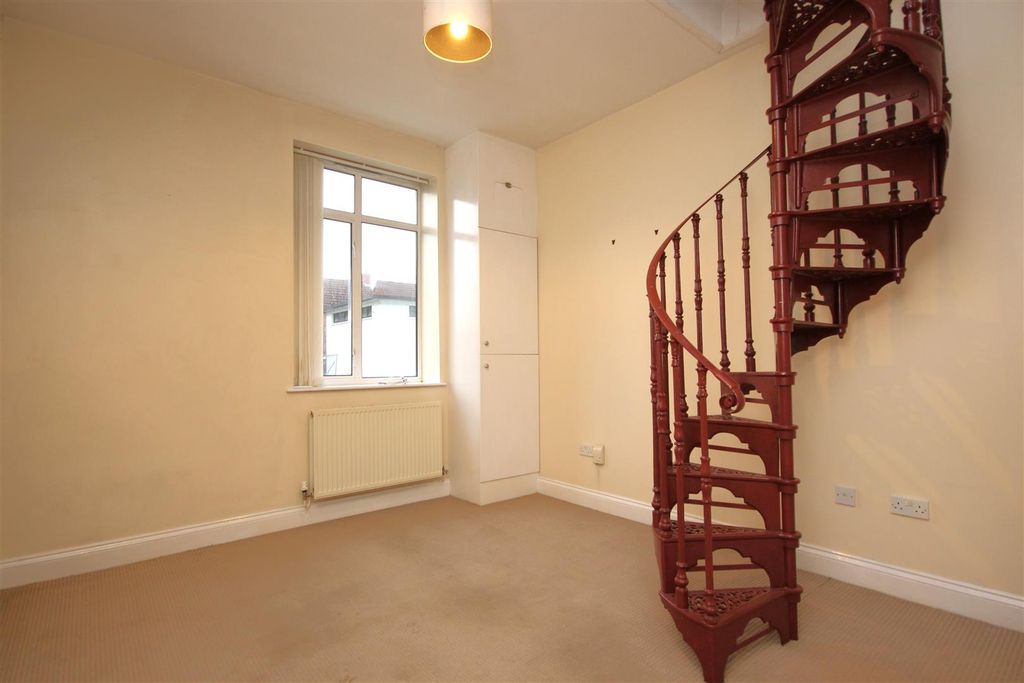 Property photo 2 of 13 Img_9795.Jpg