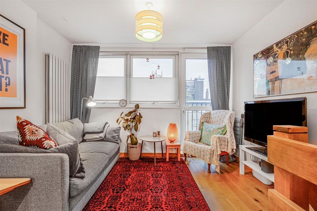 Property photo 2 of 10 Davies_And_Davies-_45_Blenheim_Court-11.Jpg