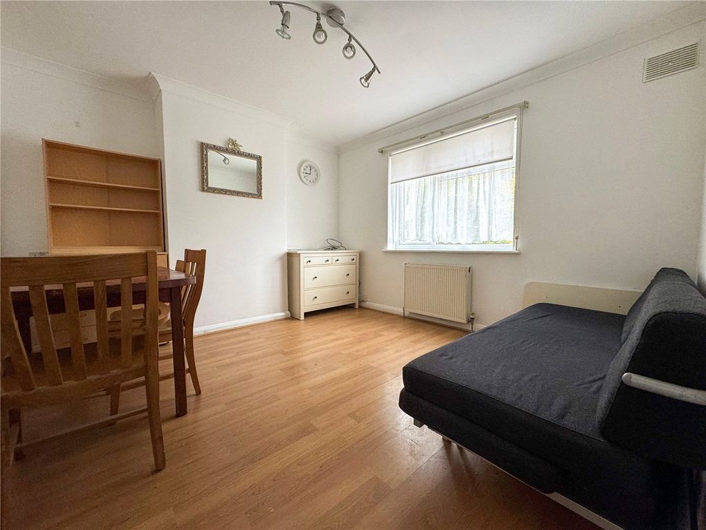 Property photo 3 of 7 Picture No. 10