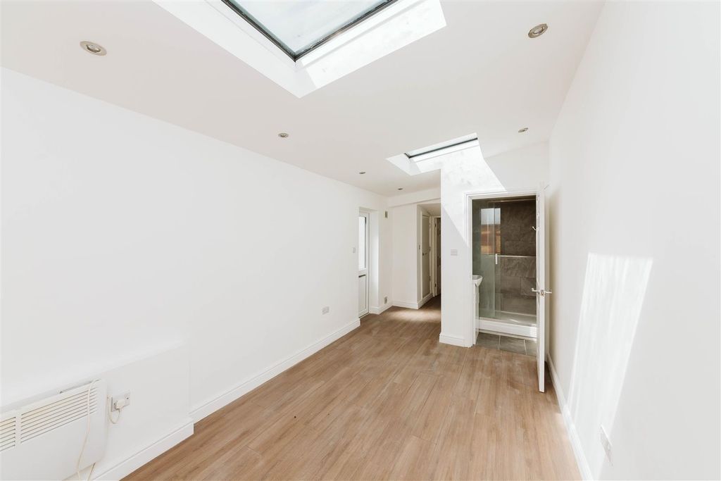 Property photo 2 of 9 Ks2B5793.Jpg