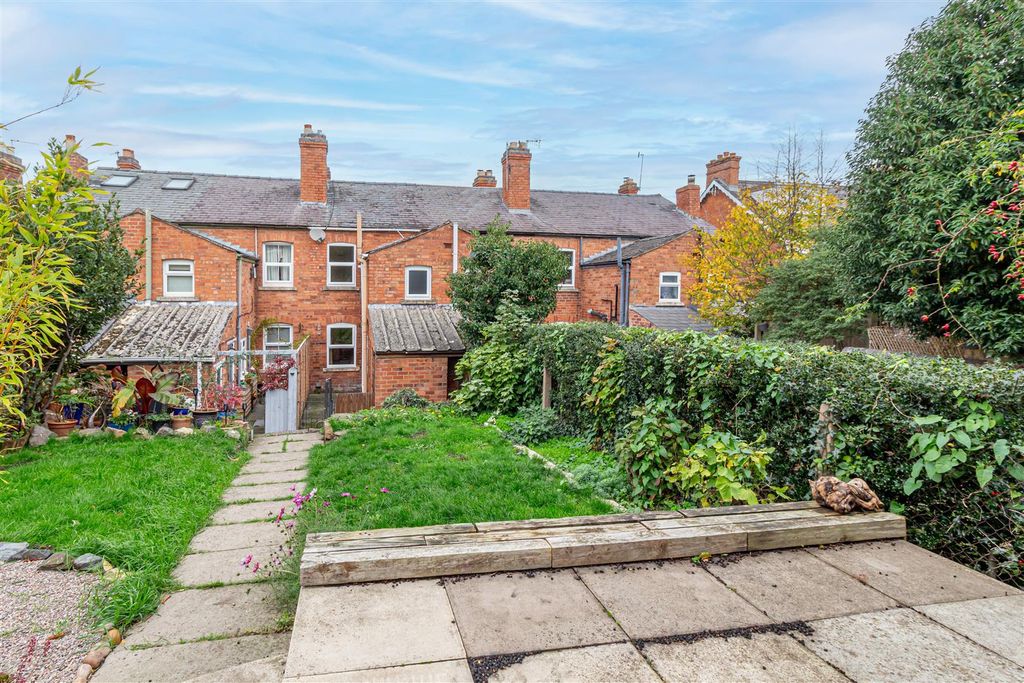 Property photo 2 of 23 Garden-2.Jpg