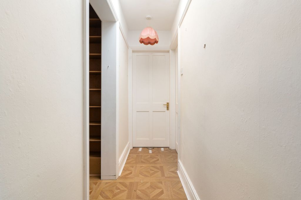 Property photo 3 of 27