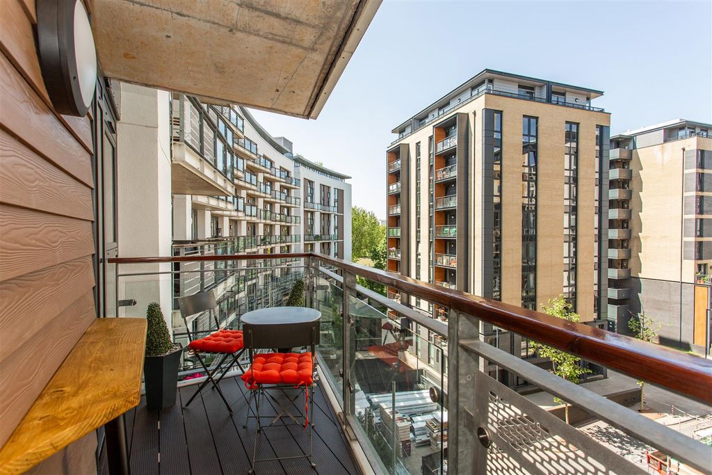 Property photo 1 of 12 Balcony