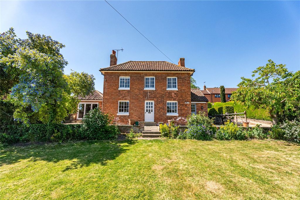 Property photo 2 of 31 Picture No. 25