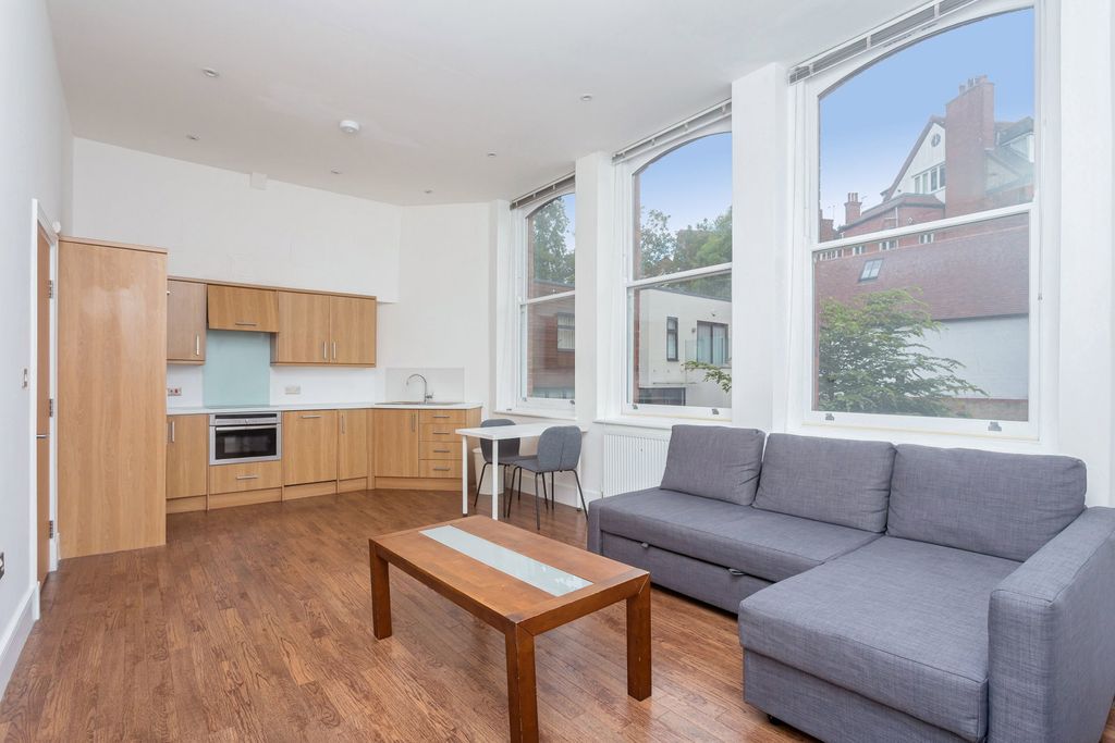 Property photo 1 of 8