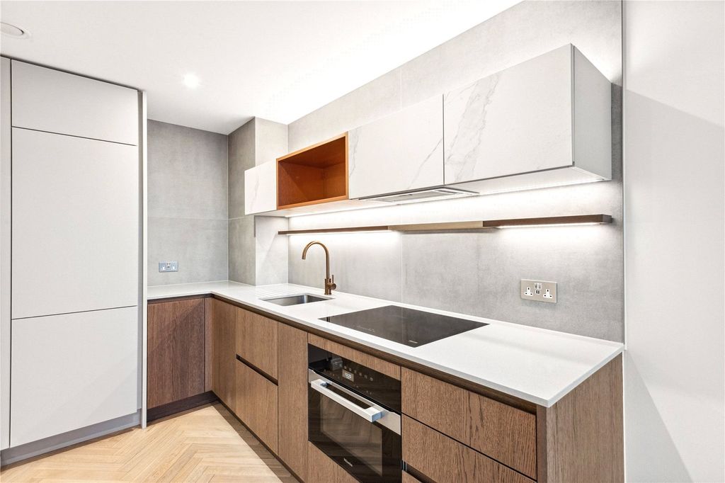 Property photo 3 of 16 Kitchen