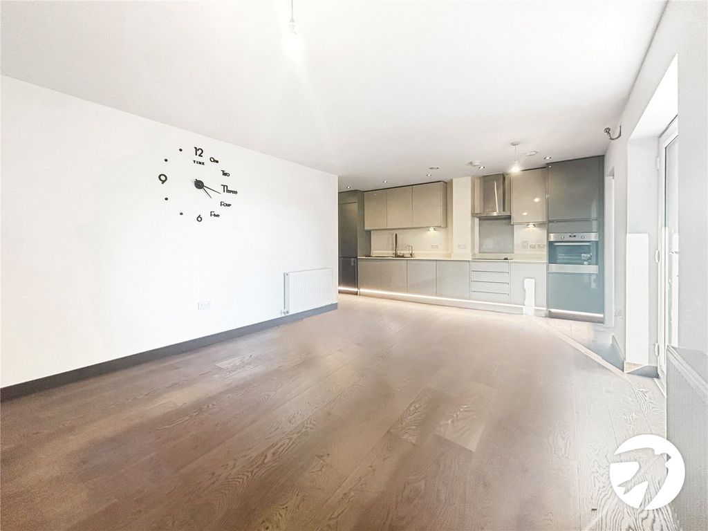 Property photo 2 of 9 Picture No. 03