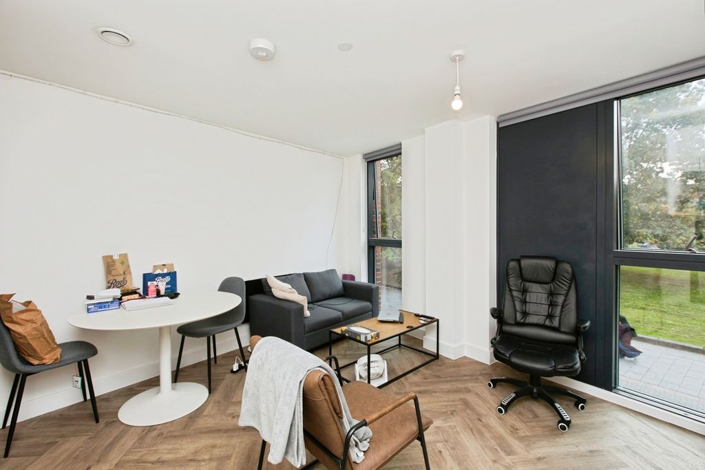 Property photo 3 of 12 Living Room