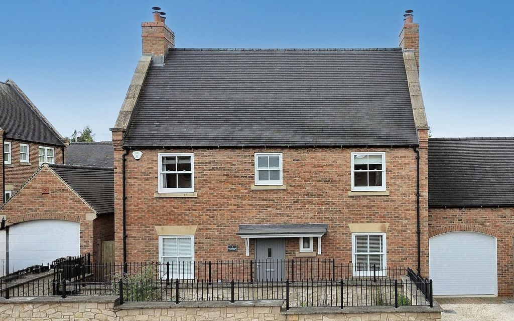 Property photo 1 of 38