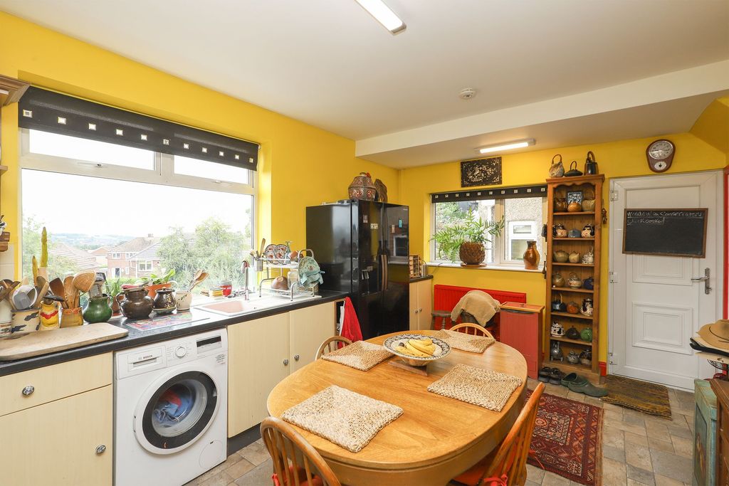 Property photo 3 of 29
