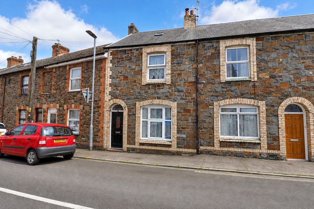 Property photo 1 of 18 1 - Picture No. 11