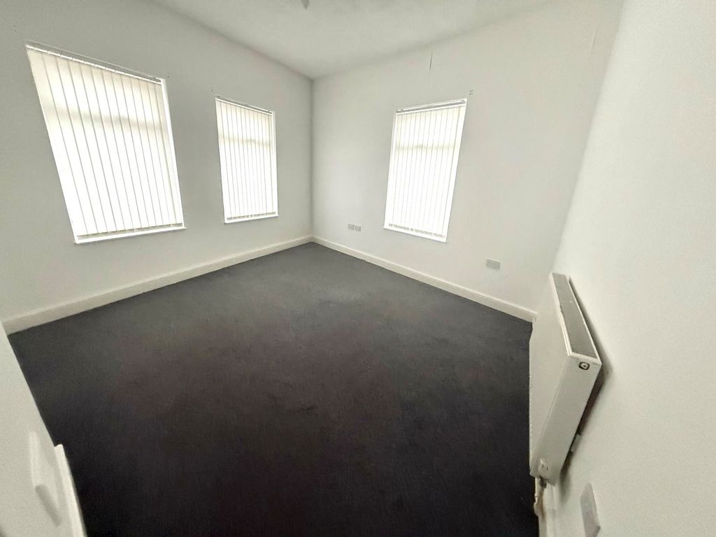 Property photo 2 of 6 Image