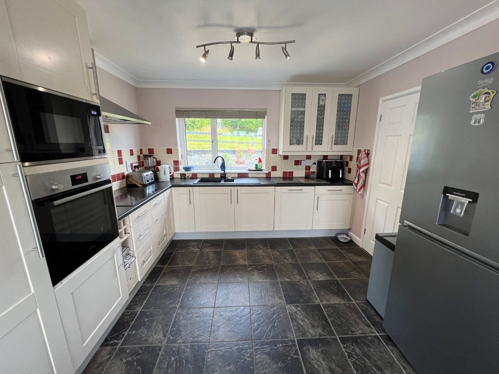 Additional image 14 of 4 bed detached house for sale7 Allt Y Bryn, Llanarth SA47