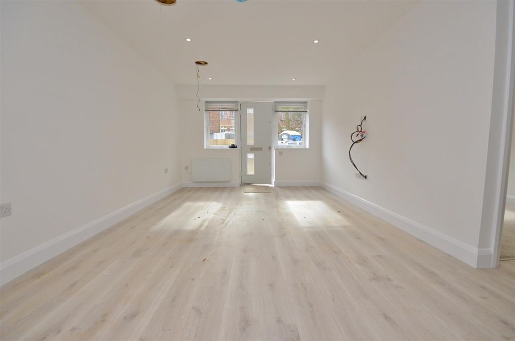 Property photo 2 of 5 Living Room