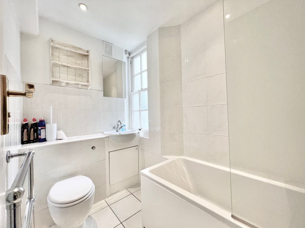 Property photo 3 of 17 Gallery
