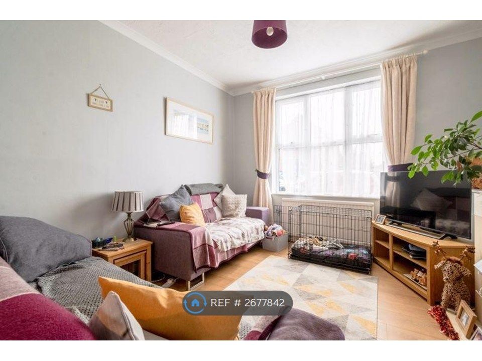 Property photo 2 of 9 Lounge