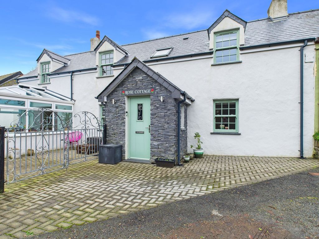 Property photo 2 of 18