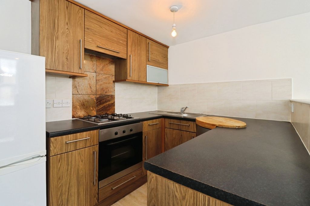 Property photo 2 of 10 Pbox-Img.Jpg