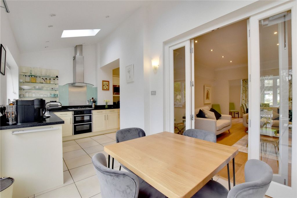 Property photo 3 of 19 Picture No. 10