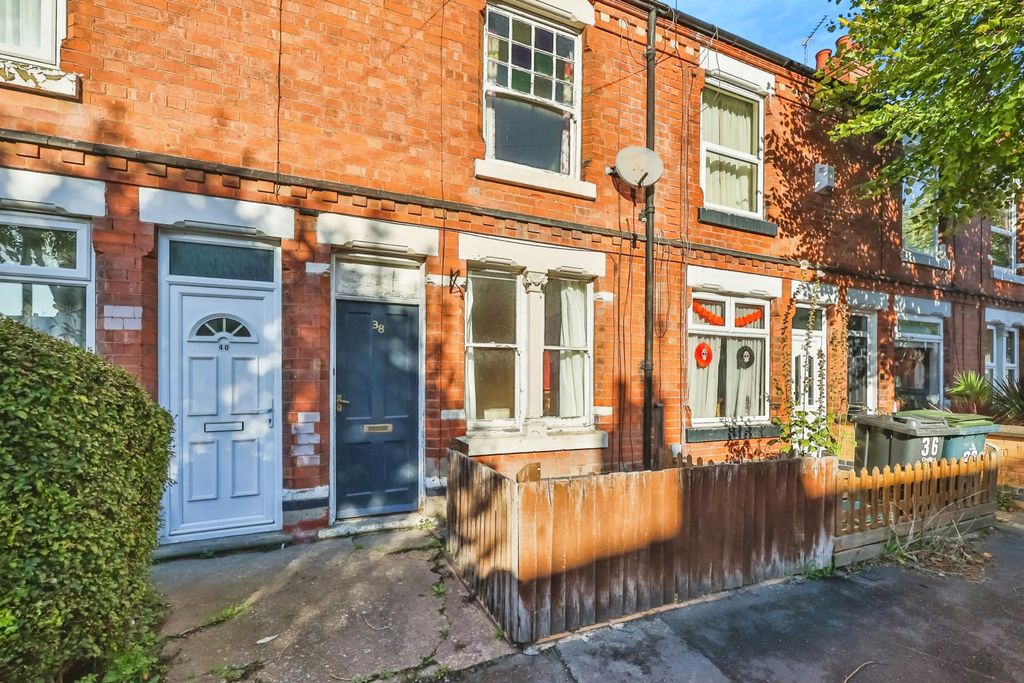 Property photo 1 of 12