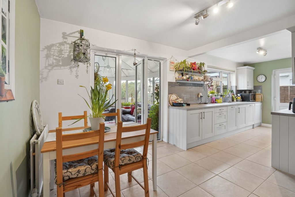 Property photo 3 of 18 Kitchen/Diner