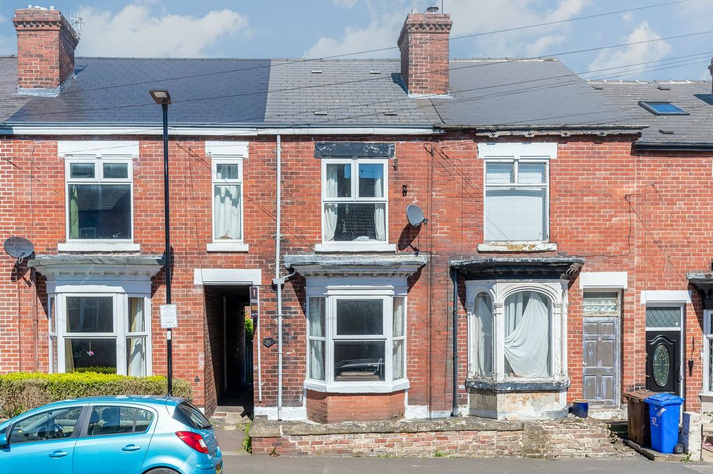 Property photo 1 of 11