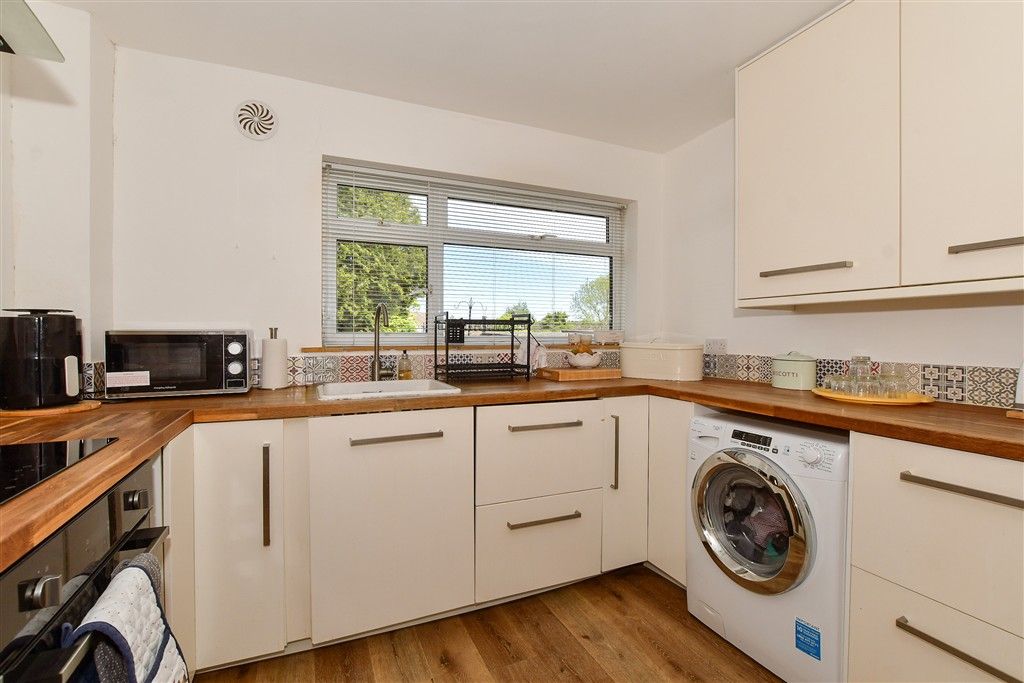 Property photo 3 of 13 Kitchen/ Breakfast Room
