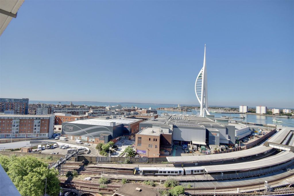 Property photo 1 of 12 335F9A33-4D03-4152-B797-F4E4279B2F2C_1_201_A.Jpeg